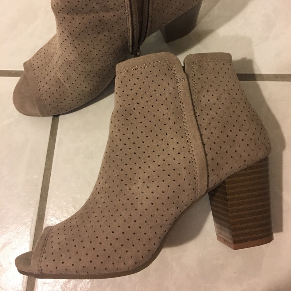Old Navy peep-toe booties